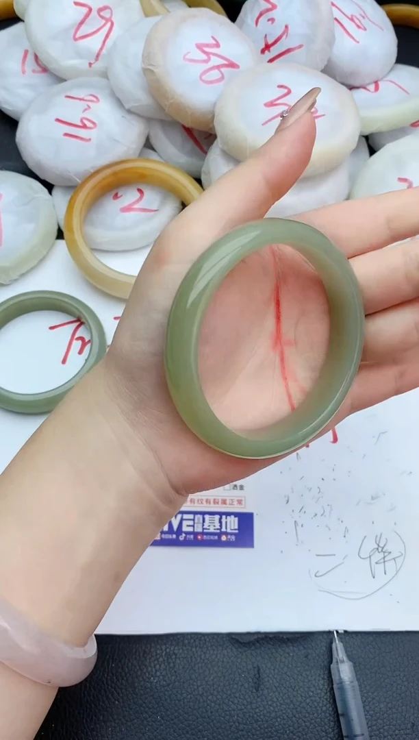 石英质玉手镯未镶嵌158+60/61