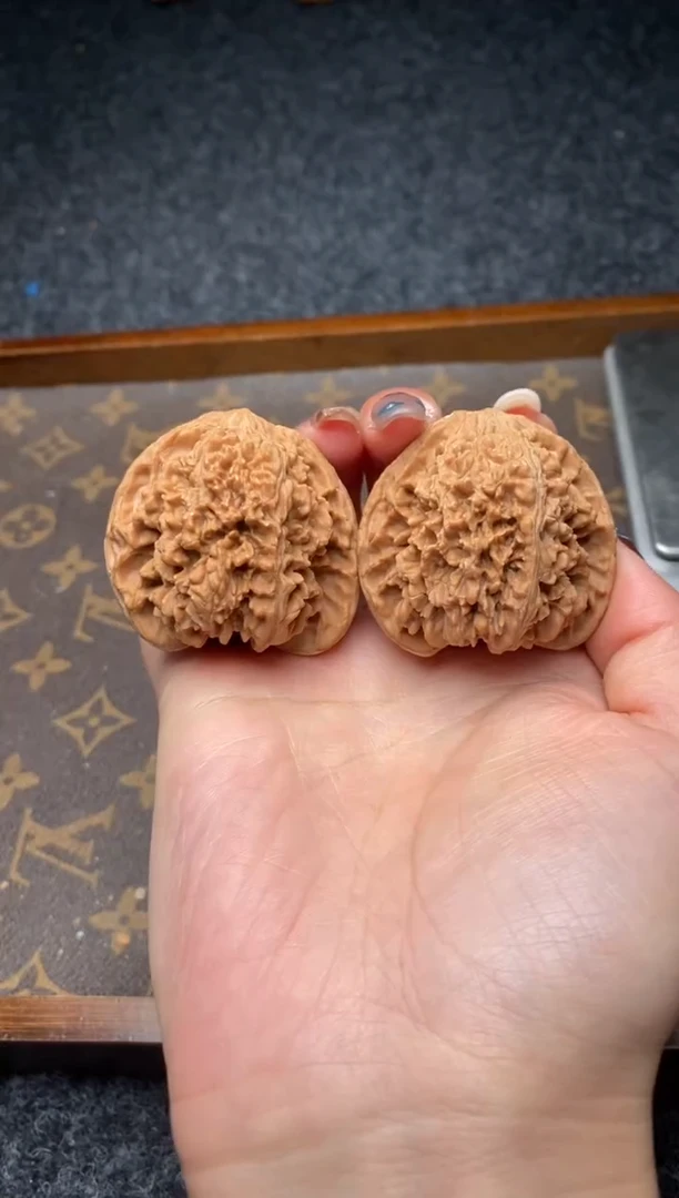 把件文玩核桃B21号44尺满天星