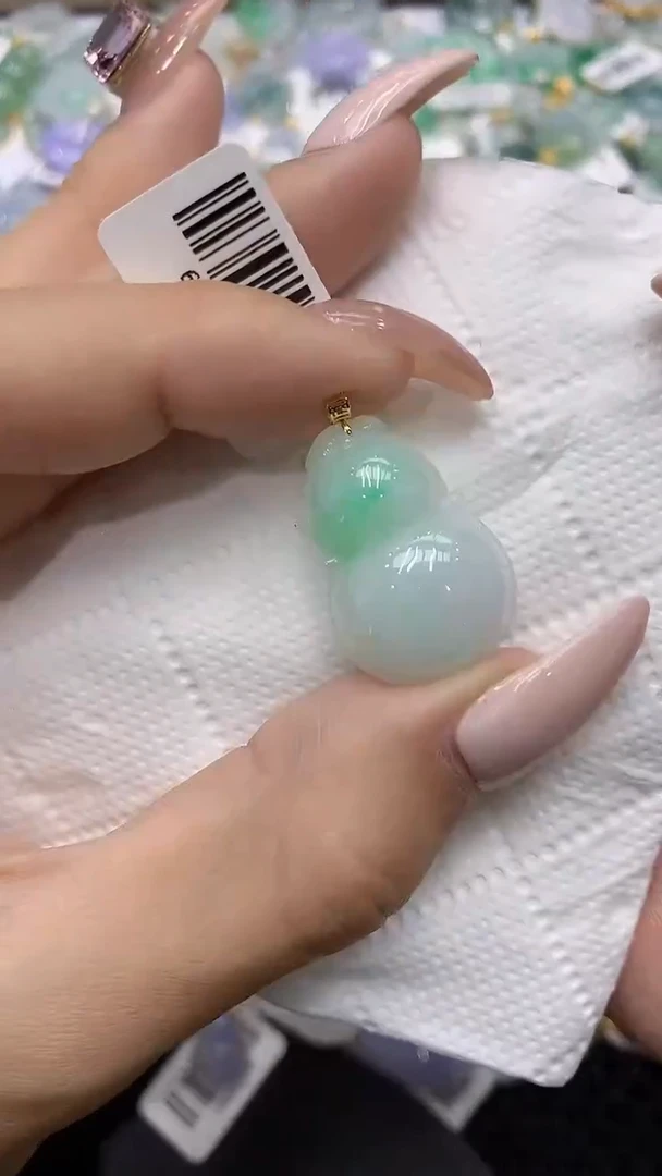 颈饰18K金镶嵌翡翠111111111111