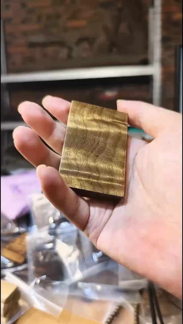 楠木（金丝楠）把件无事牌