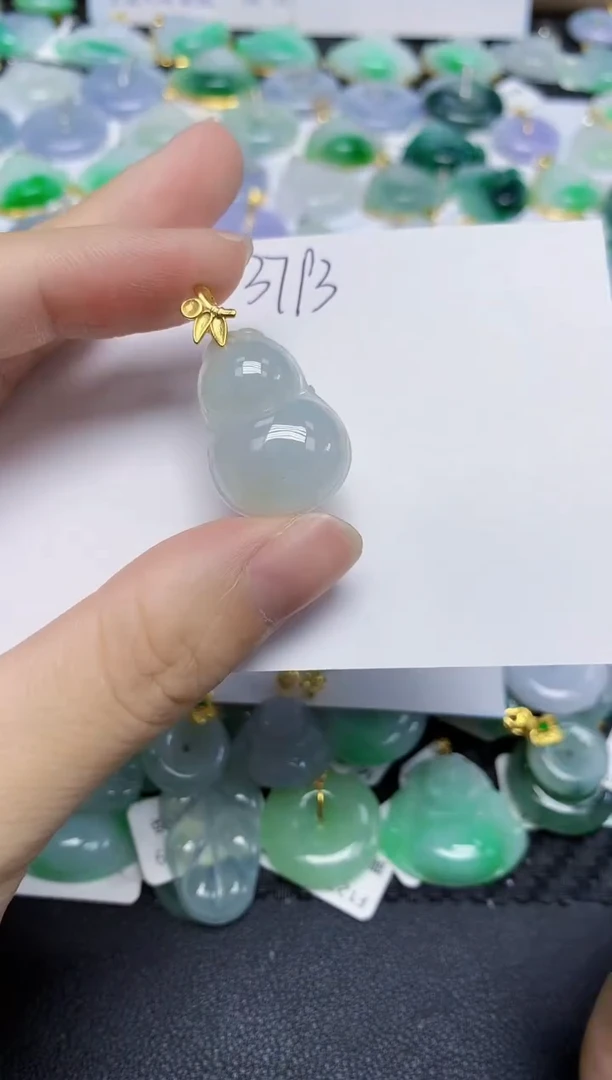 翡翠未镶嵌颈饰天然缅甸翡翠A货