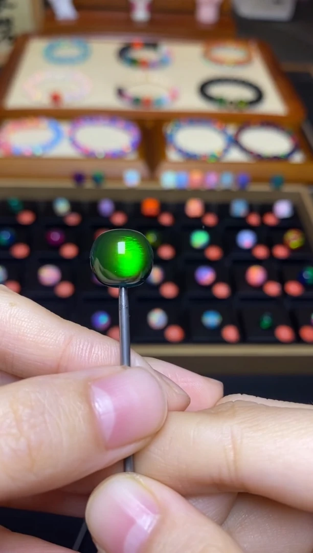 【闪购商品】树脂制品11*12mm人工欧泊老型13