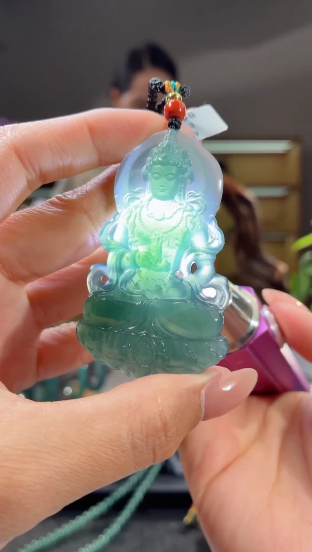 吊坠(不含链)未镶嵌翡翠观音