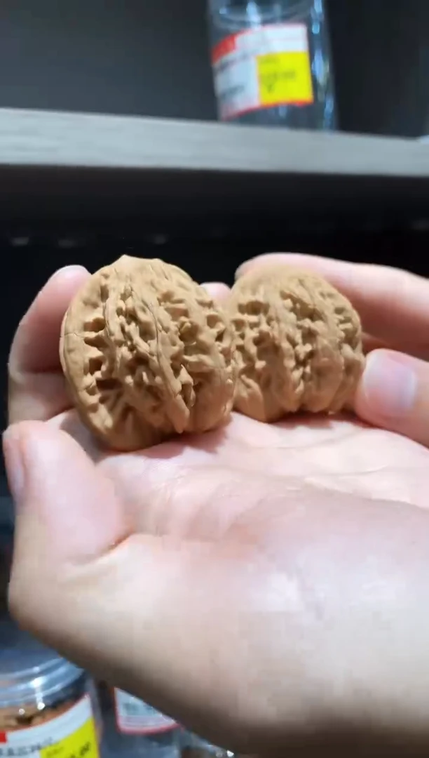 文玩核桃把件全品麦穗虎头43