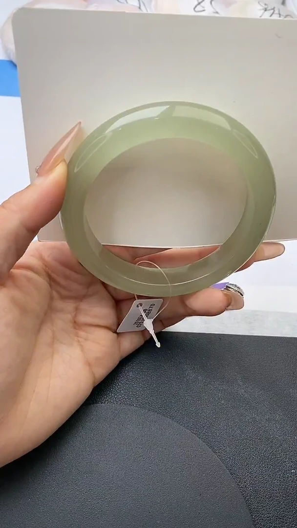 未镶嵌手镯石英质玉w135-DB62+