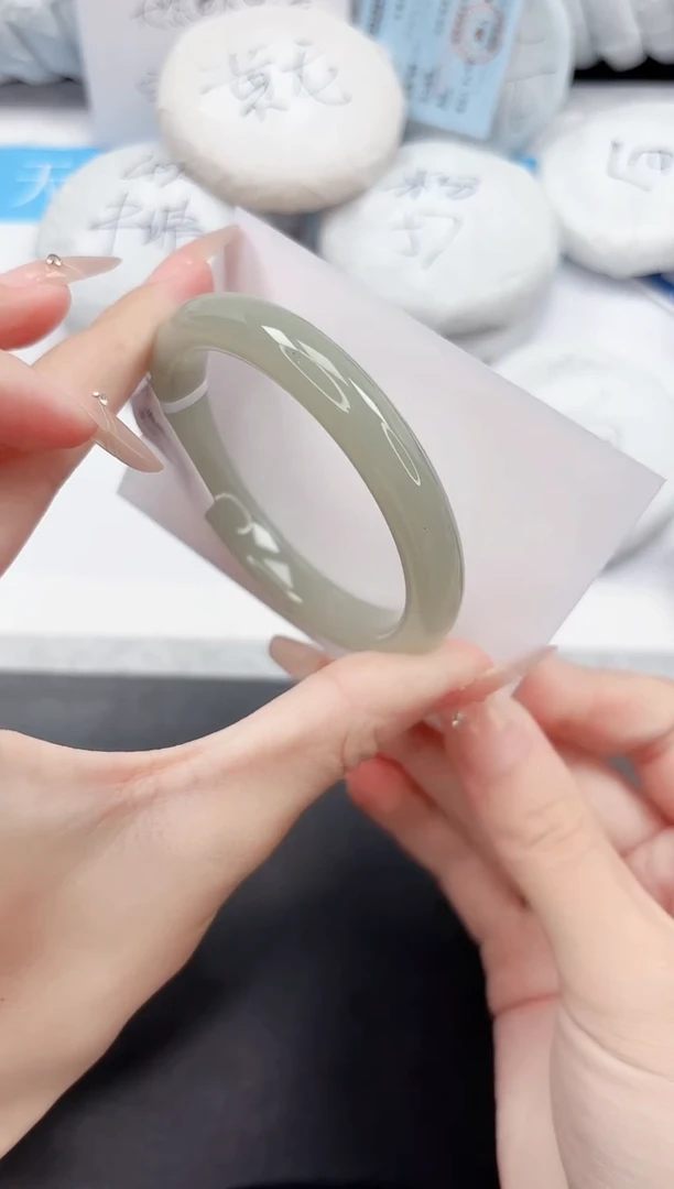 石英质玉手镯未镶嵌76-54.7DGX