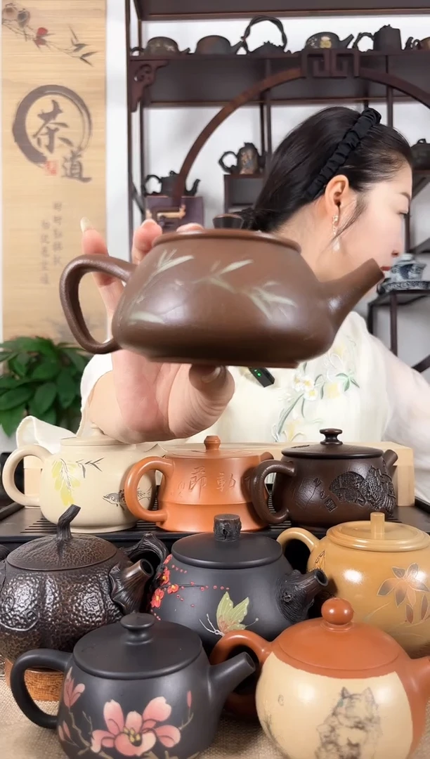 云南建水紫陶茶壶260CC左右