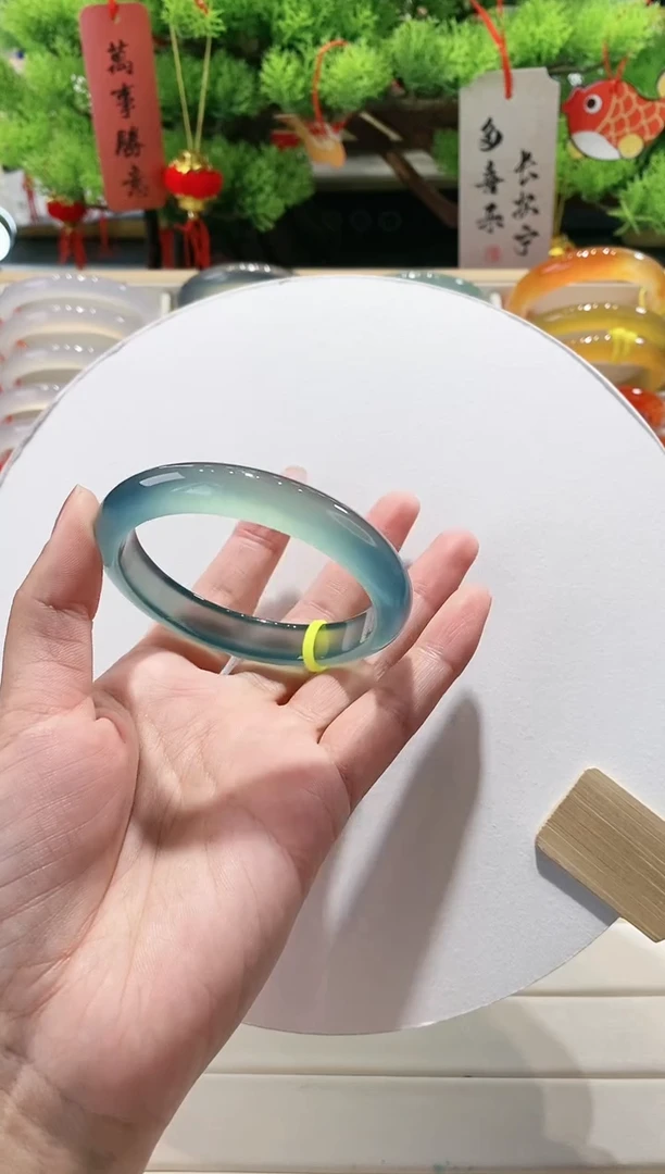 【闪购商品】玛瑙/玉髓手镯未镶嵌48-