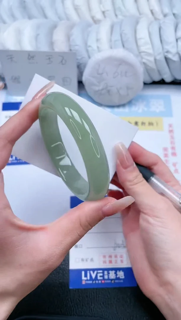 【闪购商品】石英质玉手镯未镶嵌T61-60.3