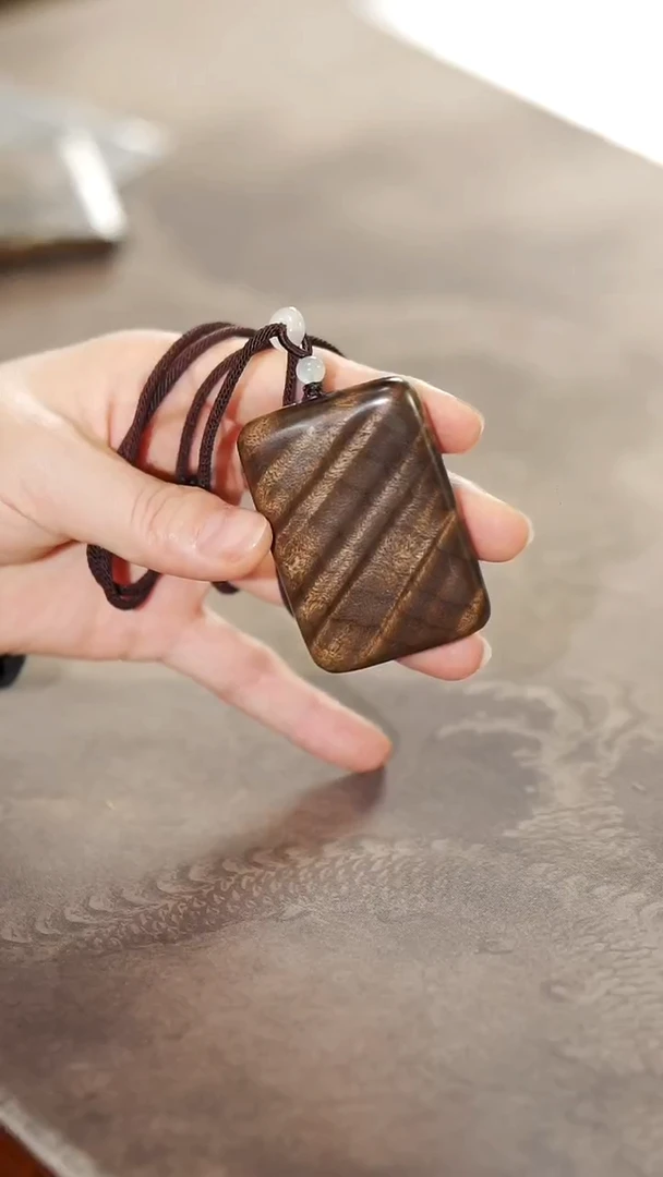 金丝楠金丝楠阴沉料无事牌