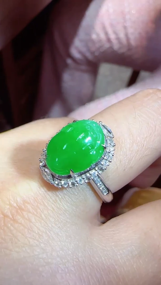 【闪购商品】翡翠戒指18K金镶嵌貔貅