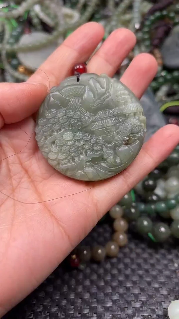 颈饰未镶嵌和田玉1