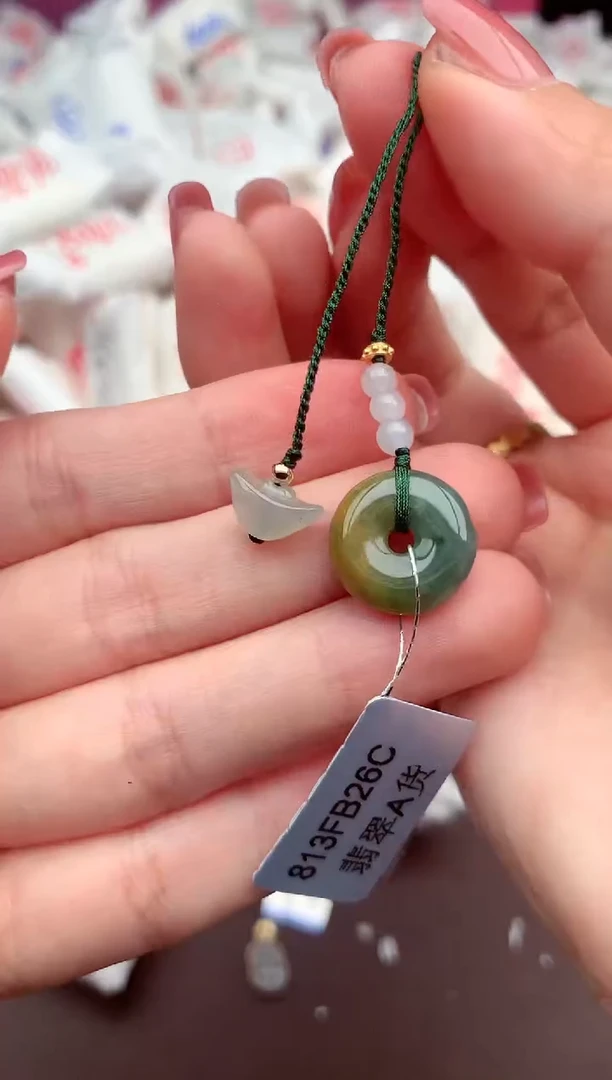 【闪购商品】翡翠挂件未镶嵌一