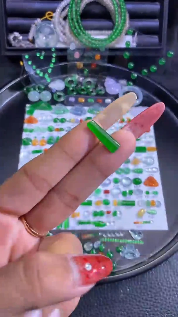 未镶嵌挂件翡翠柱子