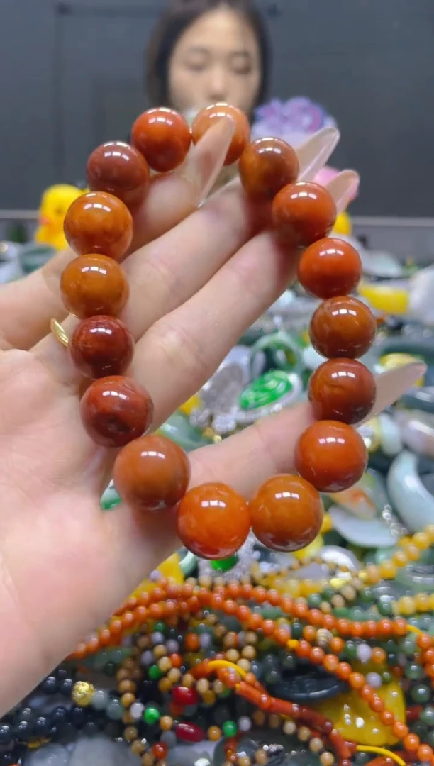 翡翠未镶嵌颈饰13MM/J/翡翠A货，一件也是批发价
