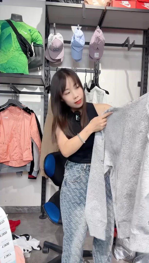 1367  编码 耐克卫衣服饰过款为准 尺码