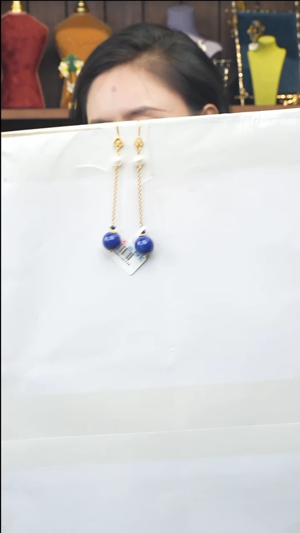 未镶嵌青金石耳饰多人