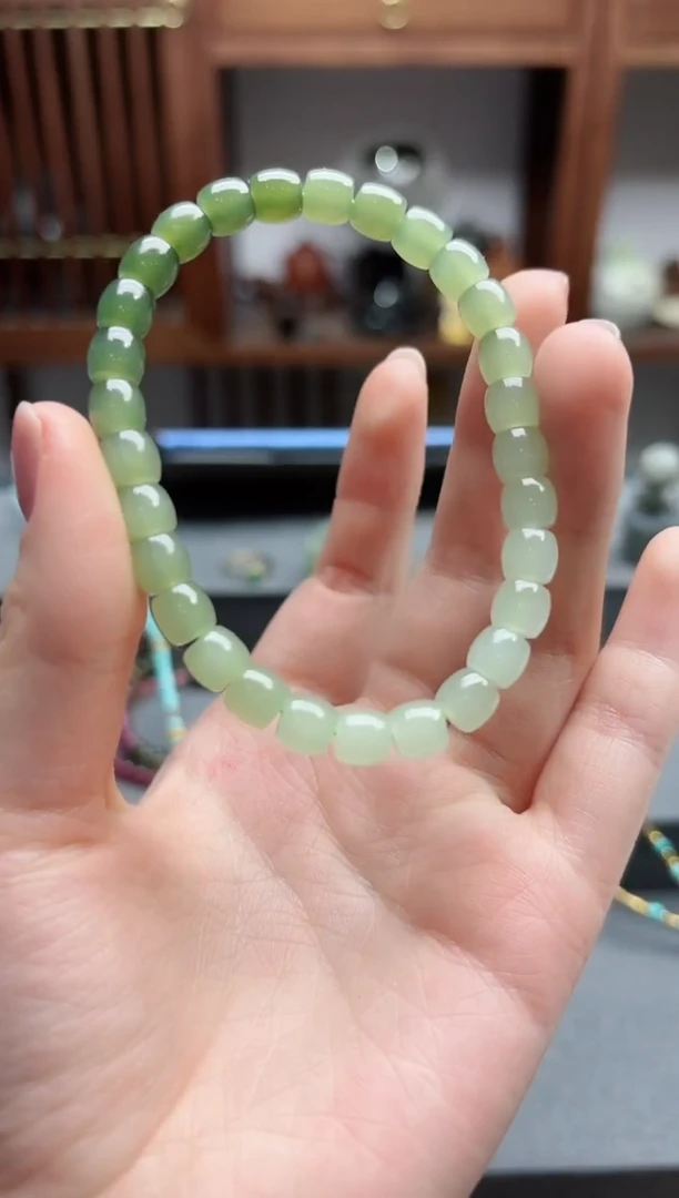 【闪购商品】和田玉手串未镶嵌晴水渐变长串SC