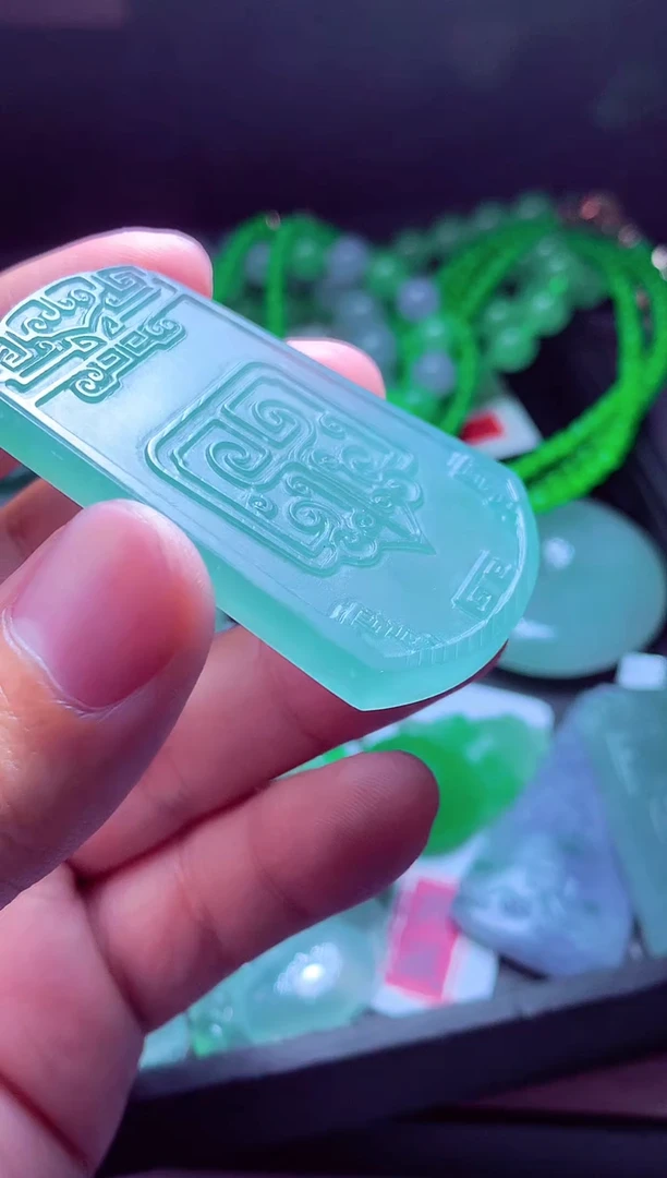 未镶嵌定制翡翠成*#翡翠毛货定制