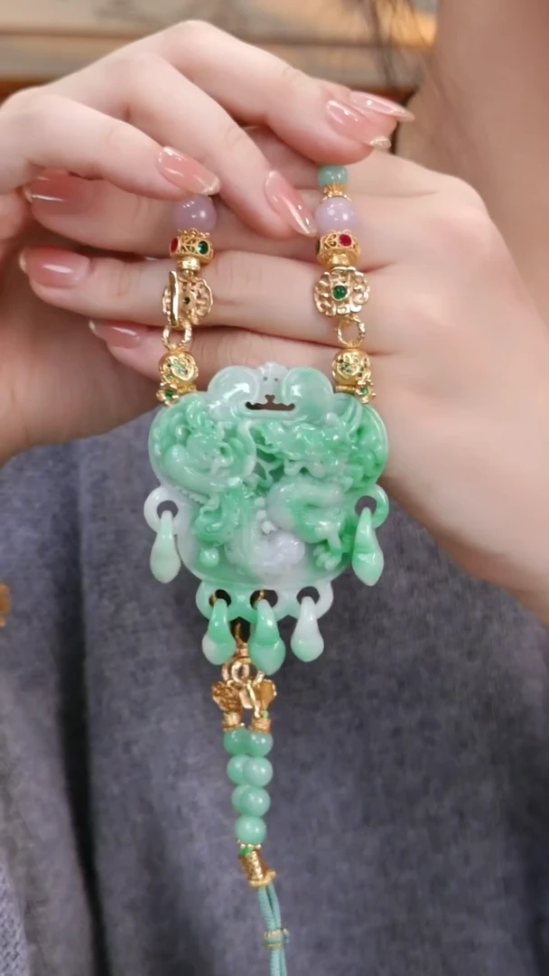 颈饰未镶嵌翡翠【大师工典藏级】