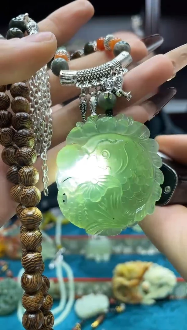 未镶嵌岫玉吊坠·