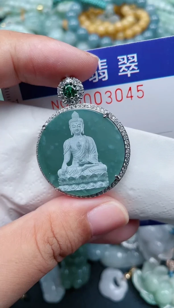 翡翠未镶嵌颈饰.0003045