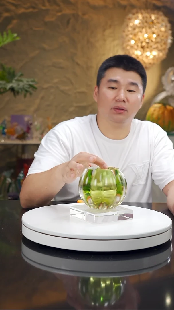 福利琥珀绿香薰瓶