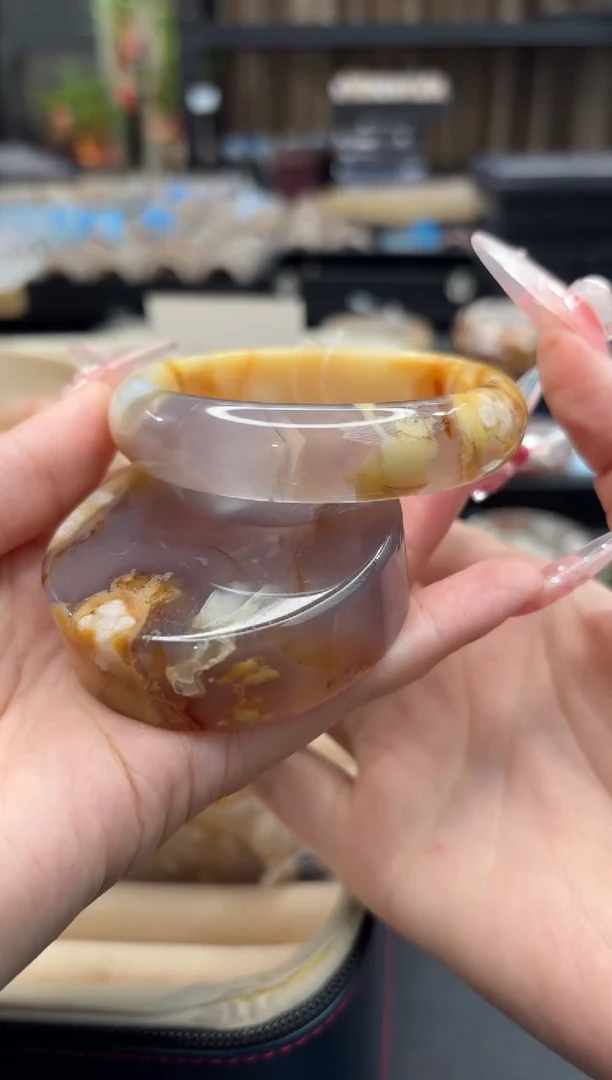 未镶嵌手镯石英质玉93(61圈赠送镯心)