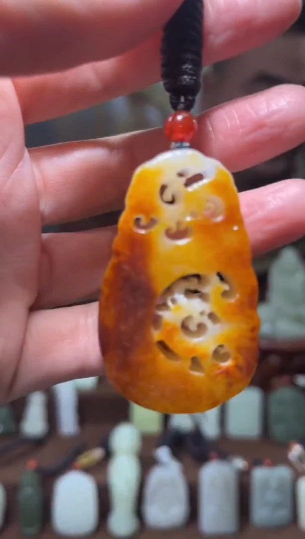 颈饰未镶嵌和田玉·