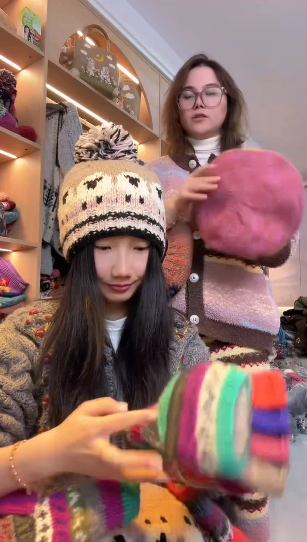 棉百羊毛黑边小羊单球