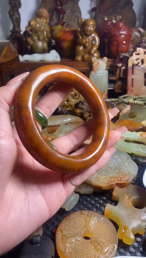 未镶嵌岫岩老玉（透闪石质玉）摆件未镶嵌