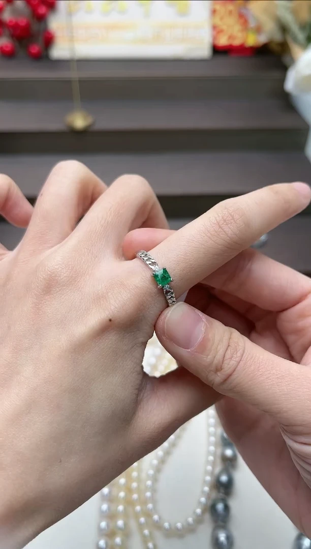 【闪购商品】祖母绿戒指银S925镶嵌aj4184