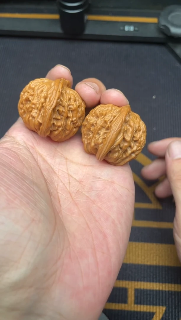 文玩核桃吊坠汉高楼40