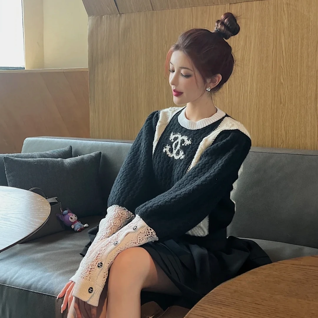 亿颗潮奢 全新未使用 香奈儿 黑白拼接双C针织泡泡袖毛衣 M605