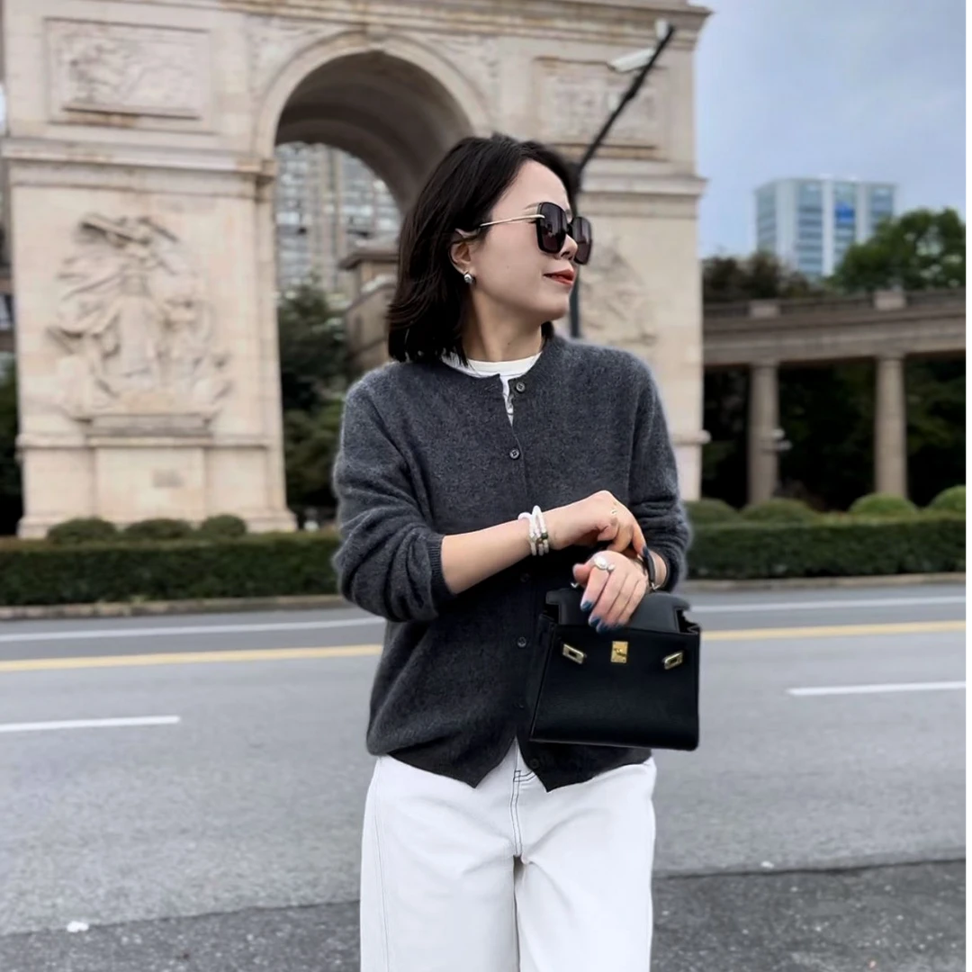 高端山羊绒拉绒拉毛软糯显瘦百搭极简圆领秋冬保暖网红韩版潮开衫