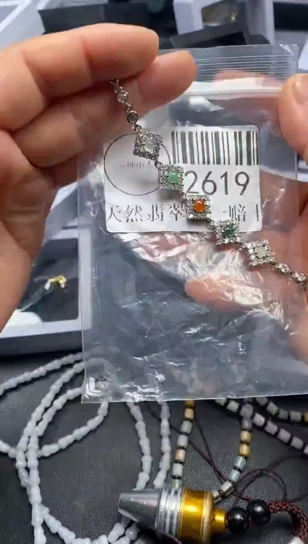 吊坠(不含链)未镶嵌翡翠2619