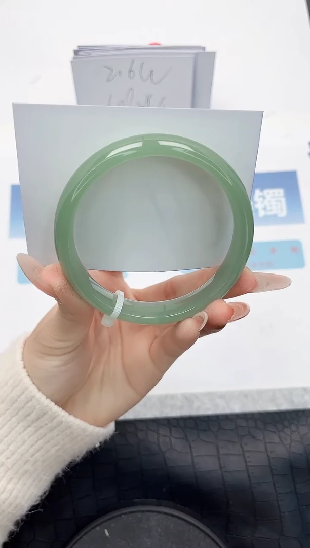 【闪购商品】石英质玉手镯未镶嵌L353-62.5