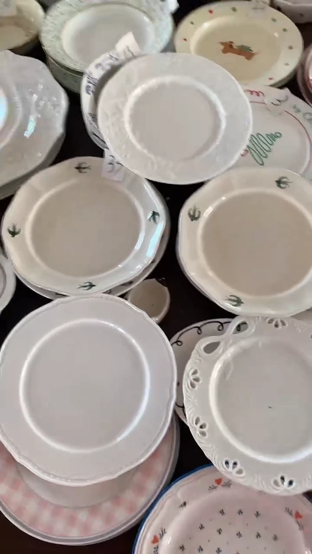 瓷?*子瑕疵燕子盘7.5寸2个+3个白盘