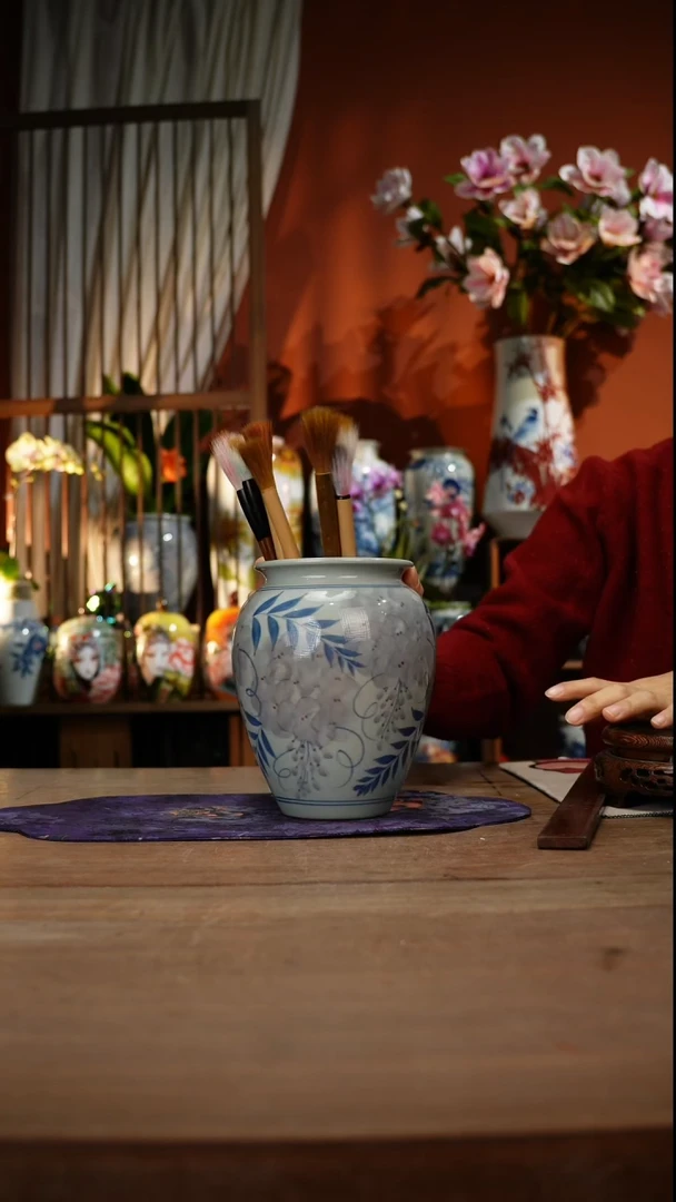 当代景德镇设计师釉下手绘陶瓷花瓶