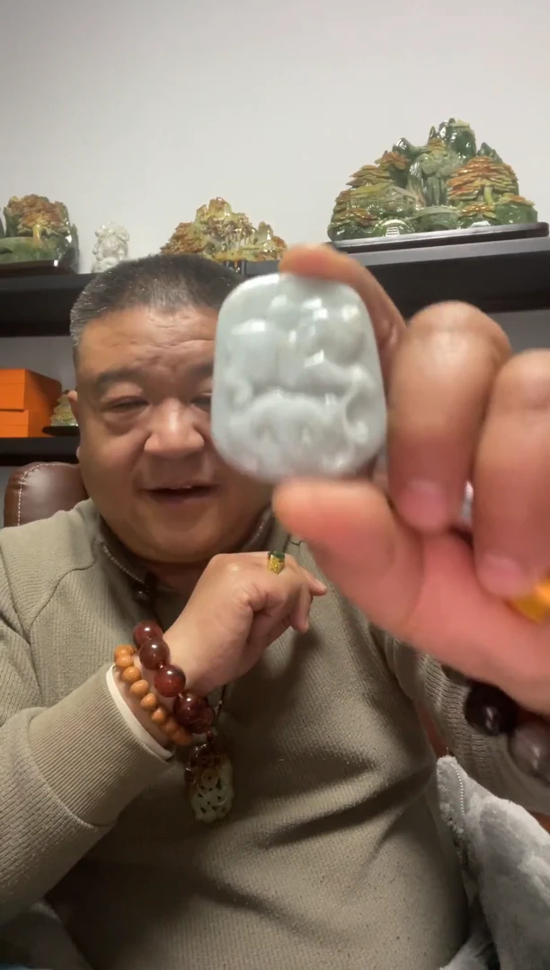 吊坠(赠链)未镶嵌翡翠生肖猪牌吊坠6