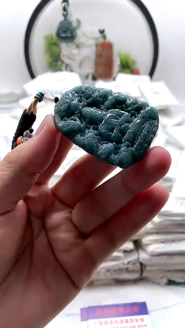 颈饰未镶嵌翡翠九龙观音