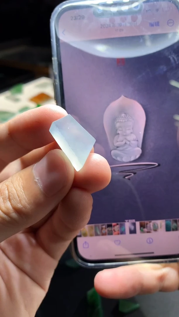 未镶嵌定制翡翠宝宝佛