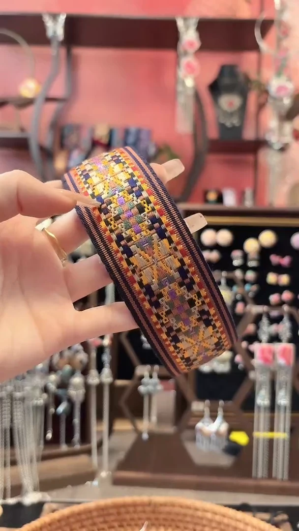 织绣 云织谣民族风精美饰品  73