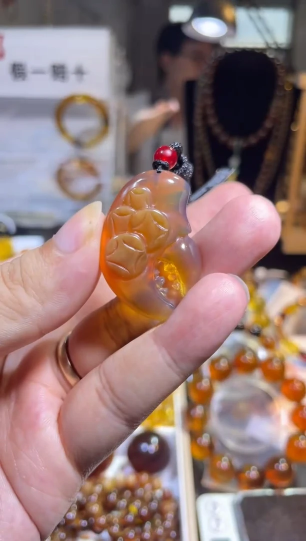 未镶嵌琥珀裸石蜜蜡吊坠