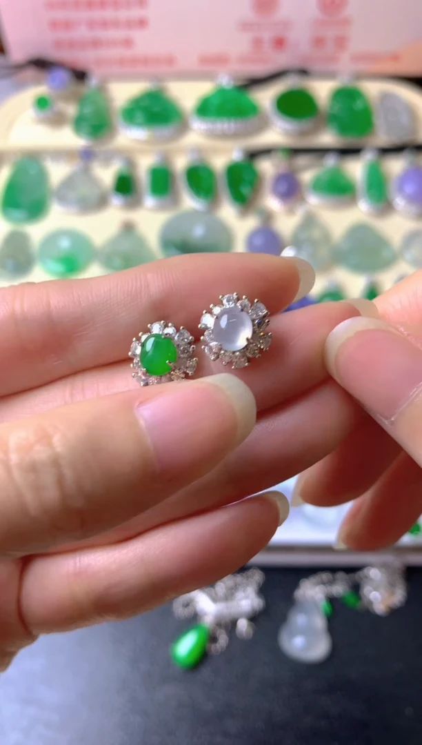 银S925镶嵌翡翠耳饰m****儿耳饰