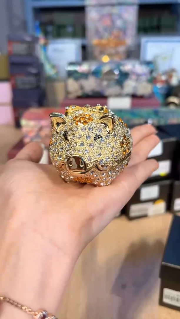 【闪购商品】杯207金色满钻猪