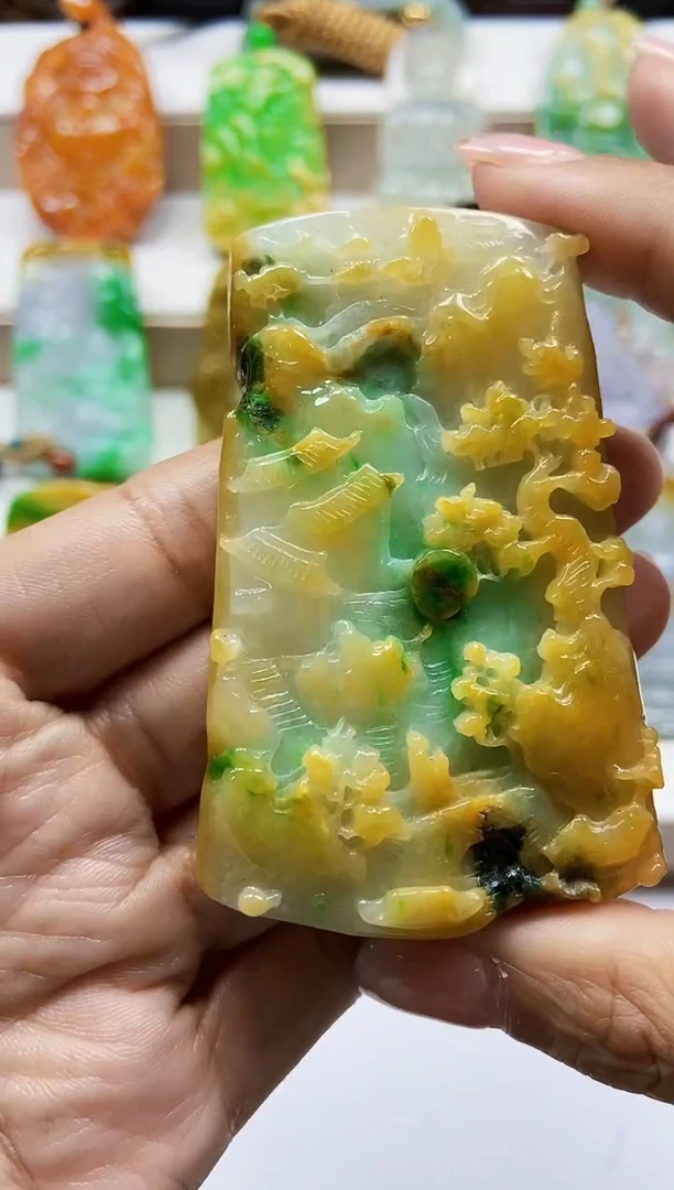 颈饰未镶嵌翡翠翡翠A货