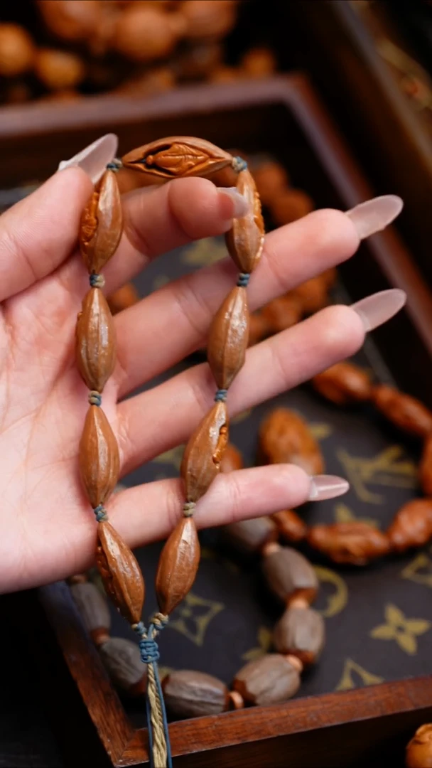 【闪购商品】橄榄核吊坠苏工橄榄核