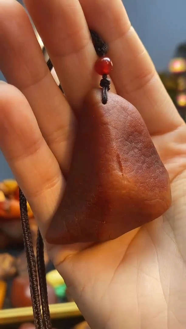 琥珀颈饰未镶嵌吊坠