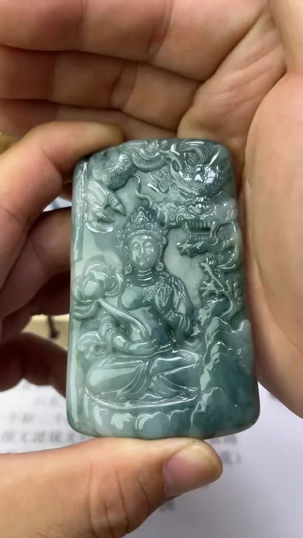 翡翠未镶嵌颈饰谁****凉天然翡翠